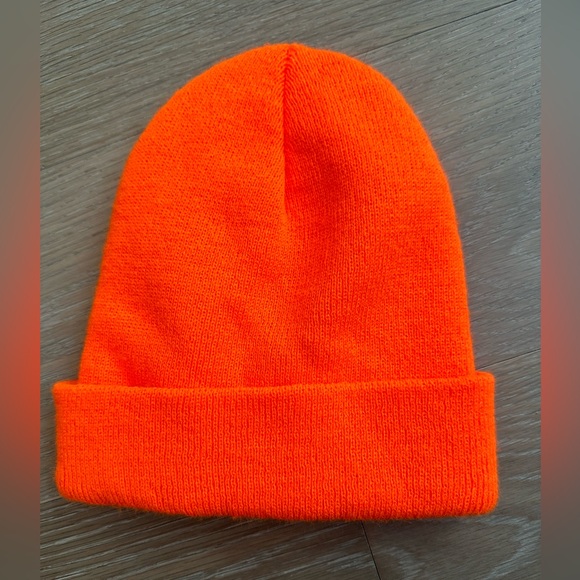 Bright orange women’s Carhartt beanie - Picture 4 of 4